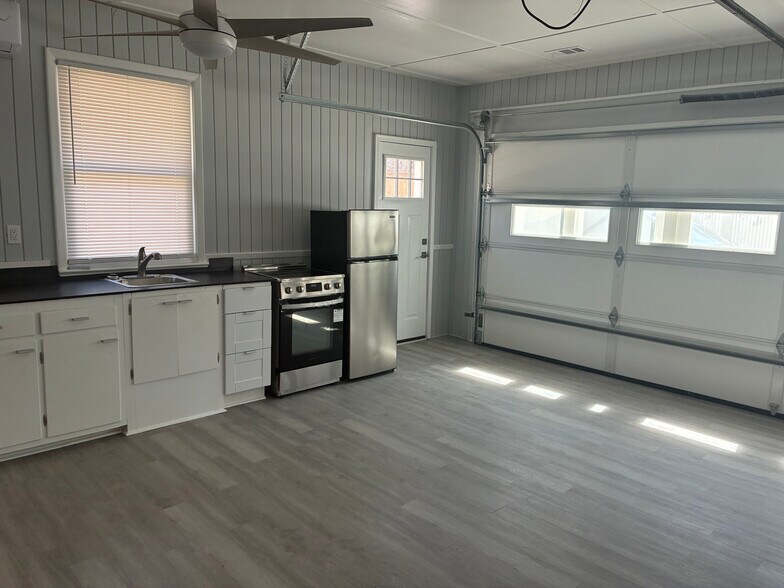 Building Photo - Room in Duplex on Union Rd SW