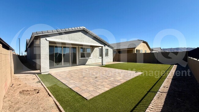 Building Photo - 5324 S 24th Ln