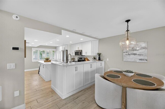 Building Photo - 160 Marina Del Rey Ct