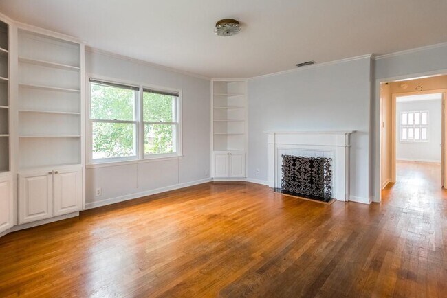 Building Photo - 1023 Ellingson Ln