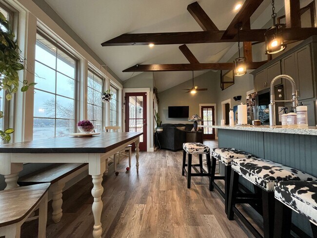 Building Photo - Lakefront Living in Lyman, SC