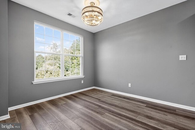 Building Photo - 96 Eagleview Terrace