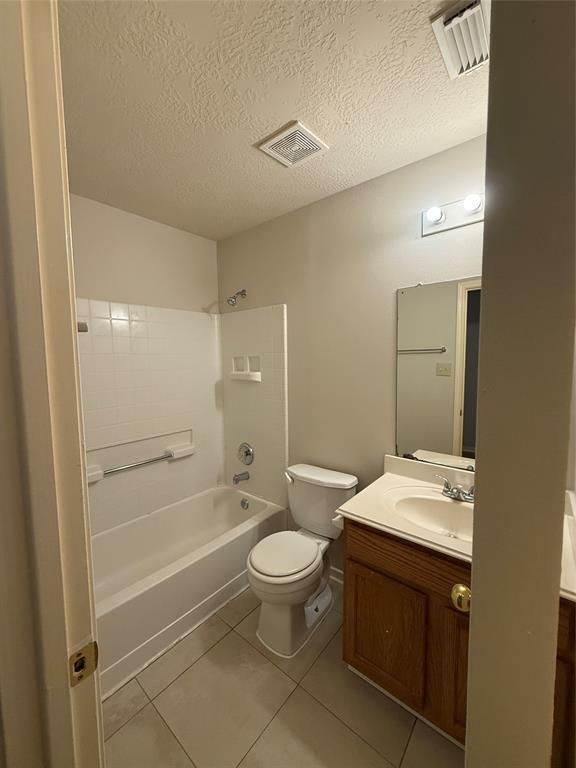 Building Photo - 5010 Woodland Meadows Ln