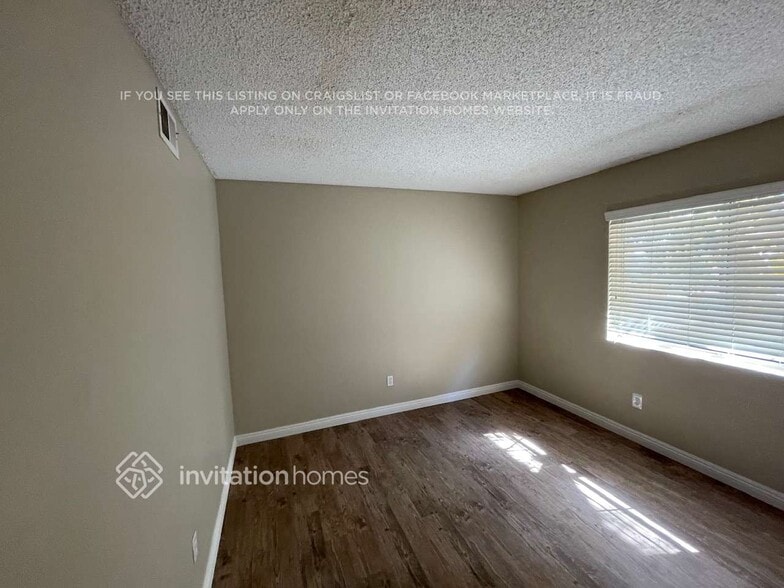 Building Photo - 12420 Falcon Ln