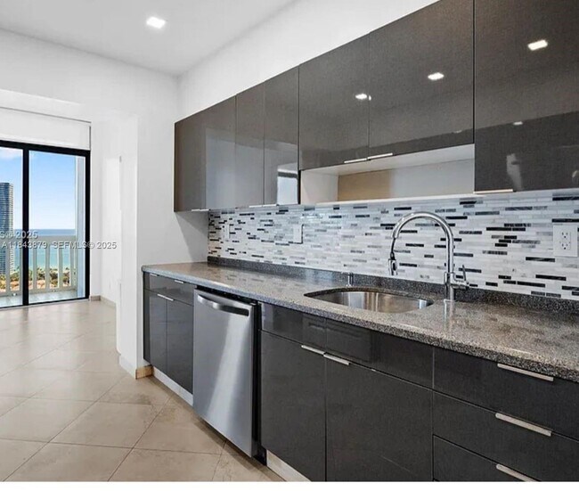 Building Photo - 19355 Turnberry Way