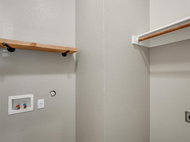 Building Photo - 5015 Spruce St