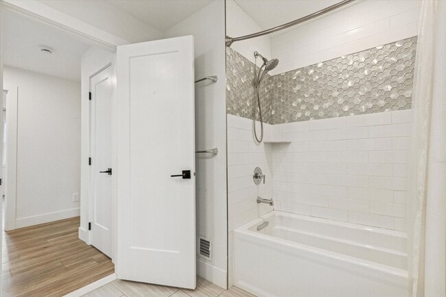 Building Photo - Stunning Renovated 5-Bedroom Exton Home – 6-Month Lease, Gourmet Kitchen & Walkout Basement