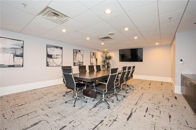 Building Photo - 400 W Peachtree St NW