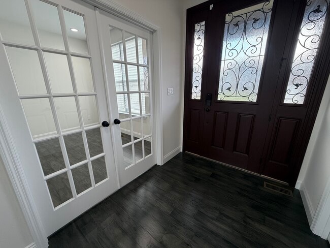 Building Photo - 156 Far Meadow Dr