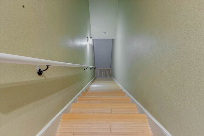 Building Photo - 3800 Tanglewilde St