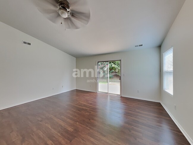 Building Photo - 8117 Rosberg Ln