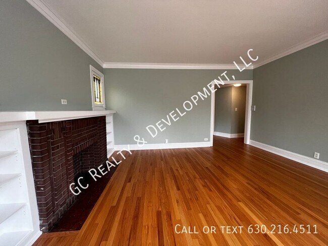 Building Photo - 2144 W Estes Ave