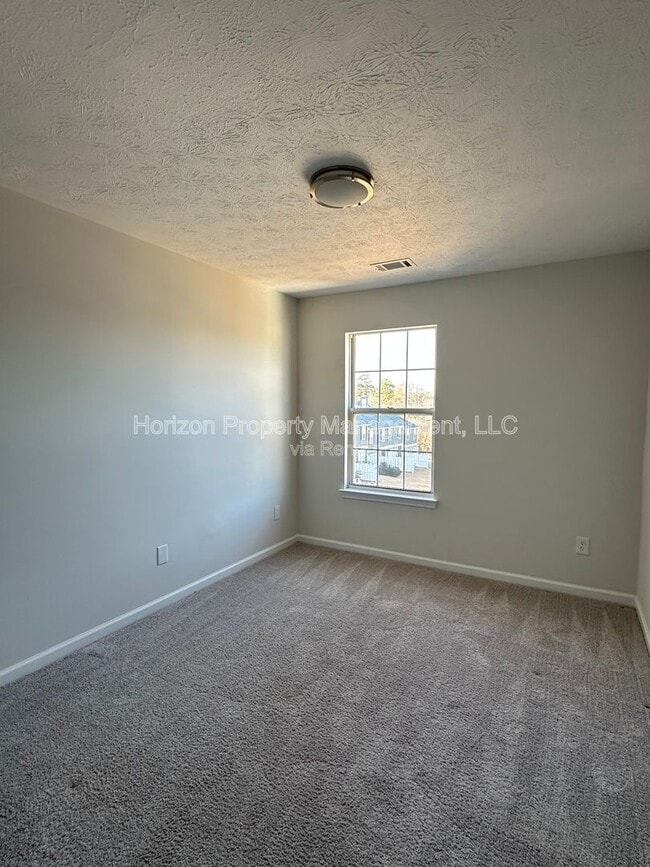 Building Photo - 6461 Topside Ave