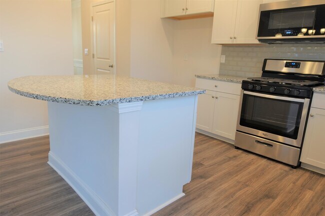 Building Photo - 461 Pine Nut Wy