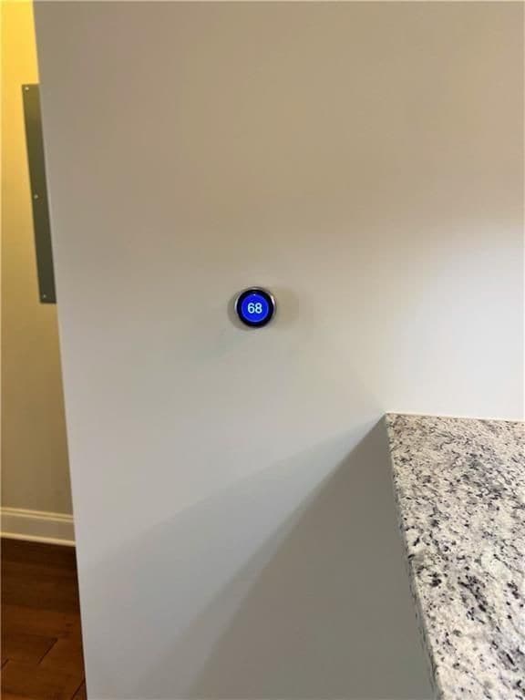 Building Photo - 901 Abernathy Rd NE