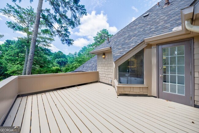 Building Photo - 459 Atlanta Country Club Dr