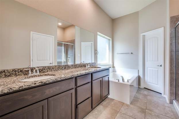 Building Photo - 2025 Lake Vista Dr