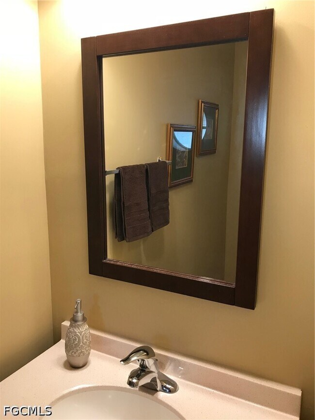 Building Photo - 9600 Roundstone Cir