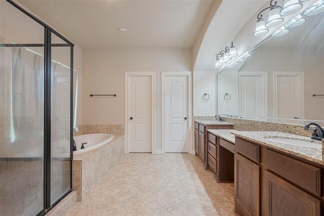 Building Photo - 27906 Colonial Point Dr