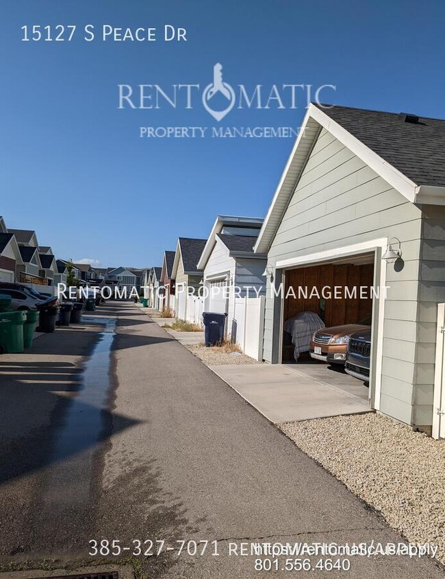 Building Photo - 15127 Peace Dr