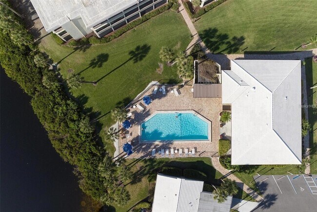 Building Photo - 199 Whispering Sands Dr
