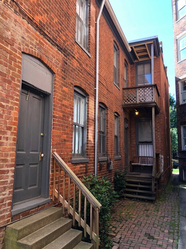 Building Photo - 1114 Grove Ave