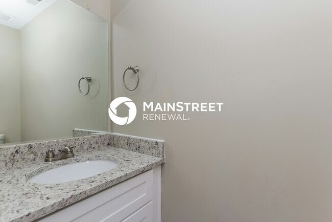 Building Photo - 4 Bedroom Pet-Friendly Home in Acworth, GA with Main Street Renewal