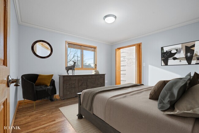 Building Photo - 5614 S Moody Ave