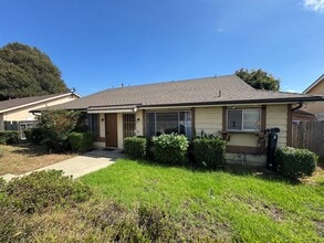 Building Photo - East Ventura Duplex- Private Yard