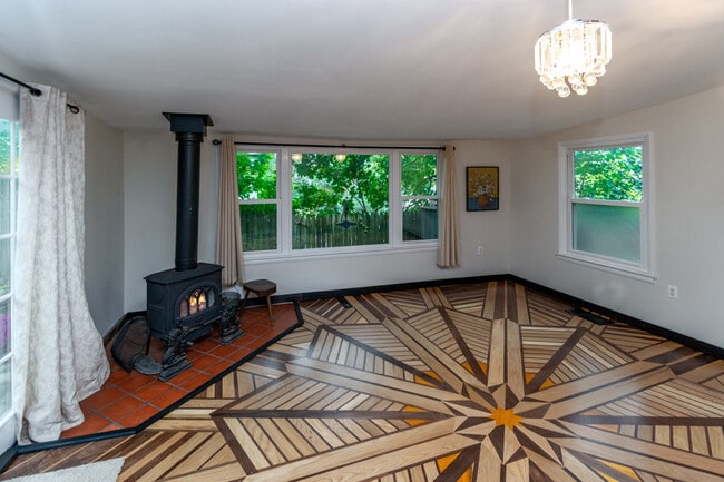 Building Photo - 59 S Franklin St