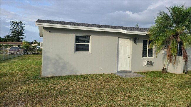 Primary Photo - 11833 SW 213th St