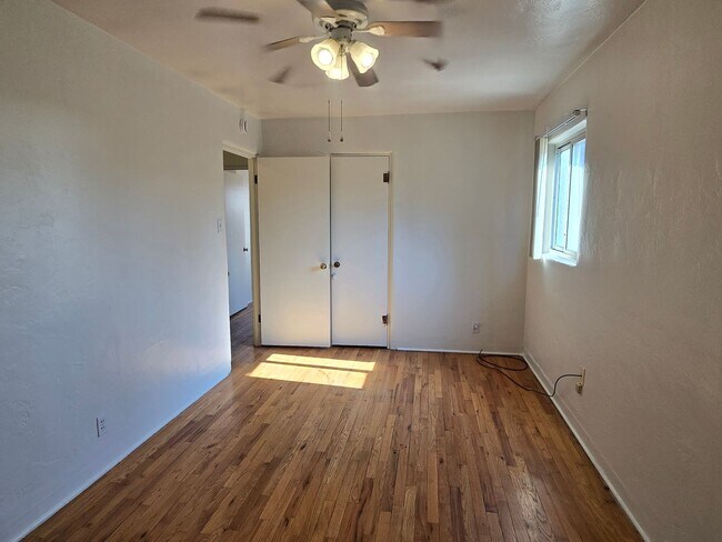 Building Photo - 1728 Richmond Dr NE