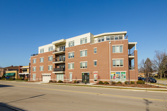 Building Photo - 1212 Vine Ave