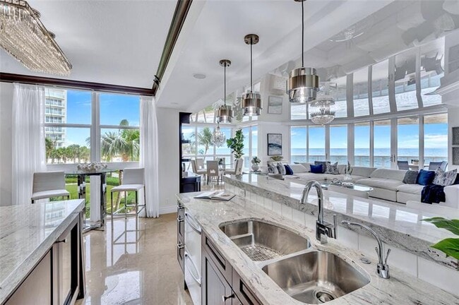 Building Photo - 3200 N Ocean Blvd