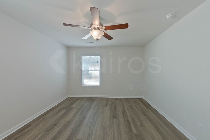 Building Photo - 120 Inez Ave