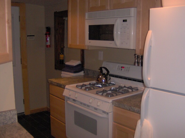 kitchen - 1225 Battery Ave