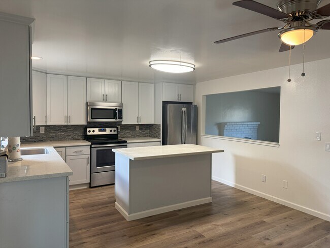 Building Photo - 2460 Brookside Way