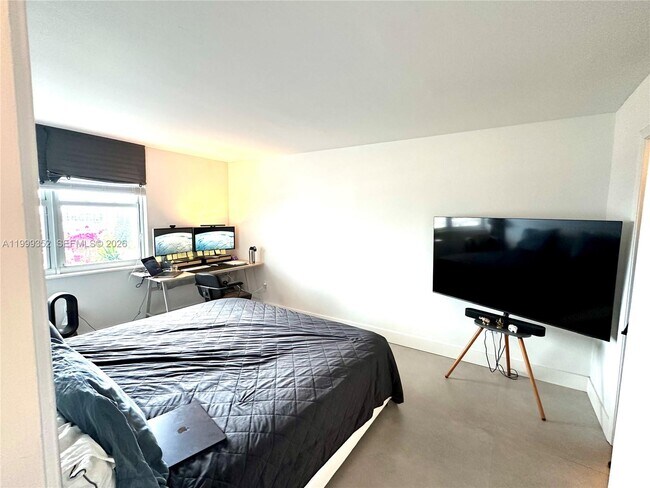 Building Photo - 1020 Meridian Ave