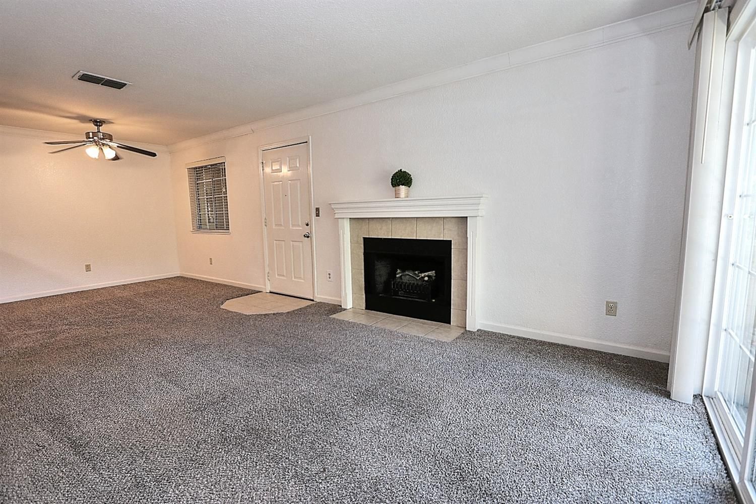 Building Photo - 11150 Trinity River Dr