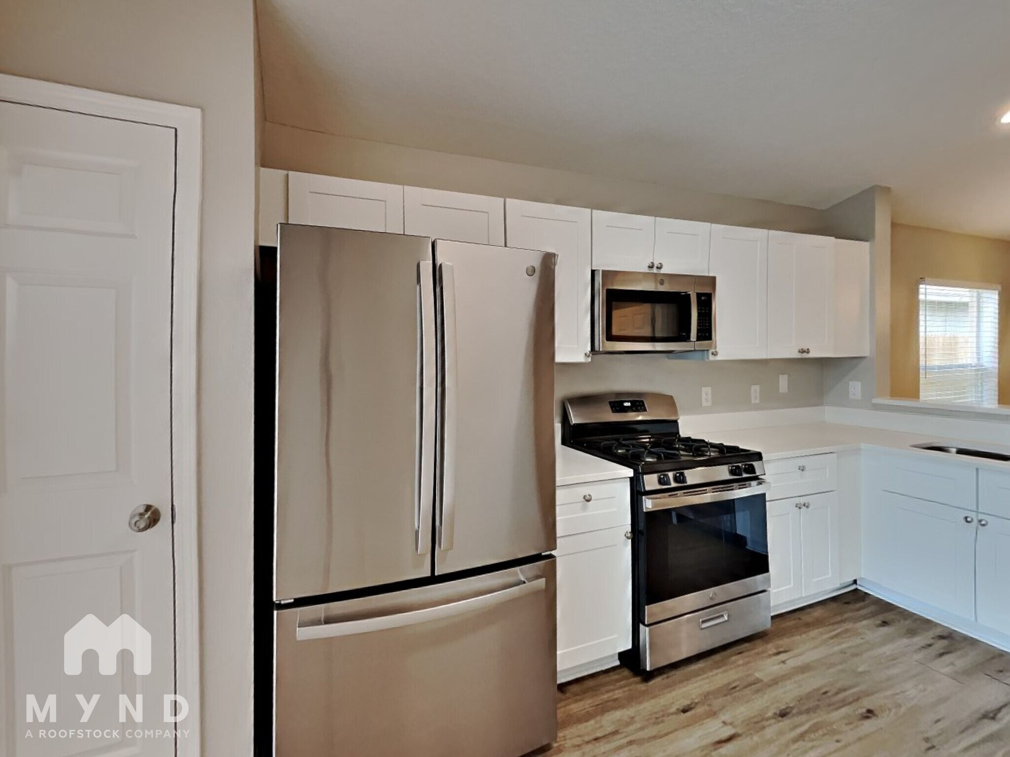 Building Photo - 8721 Persea Ct