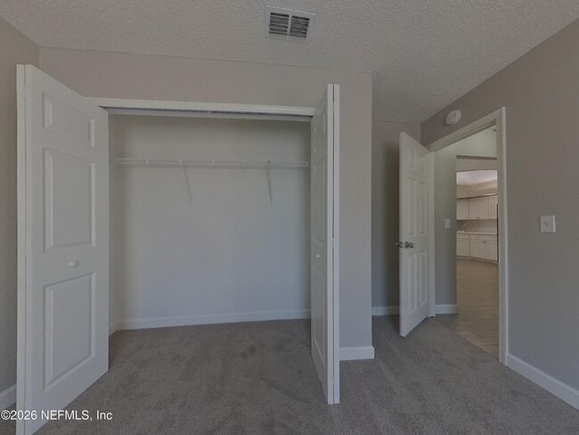 Building Photo - 1885 Ontario Ct