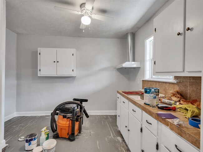 Building Photo - 2316 Freeman St