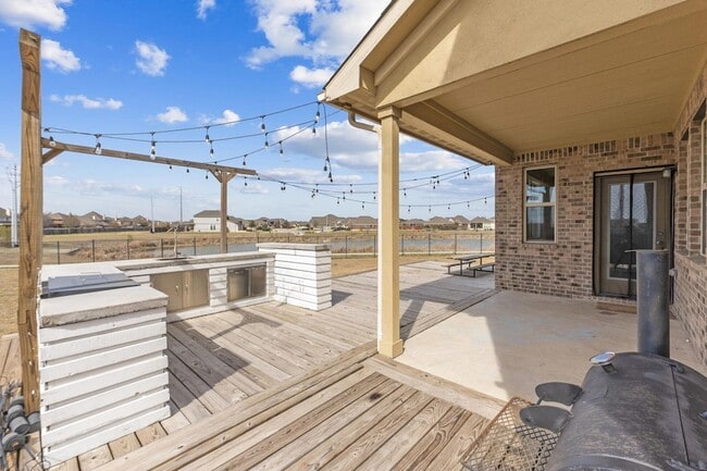 Building Photo - 13500 Rosebud Isle Dr