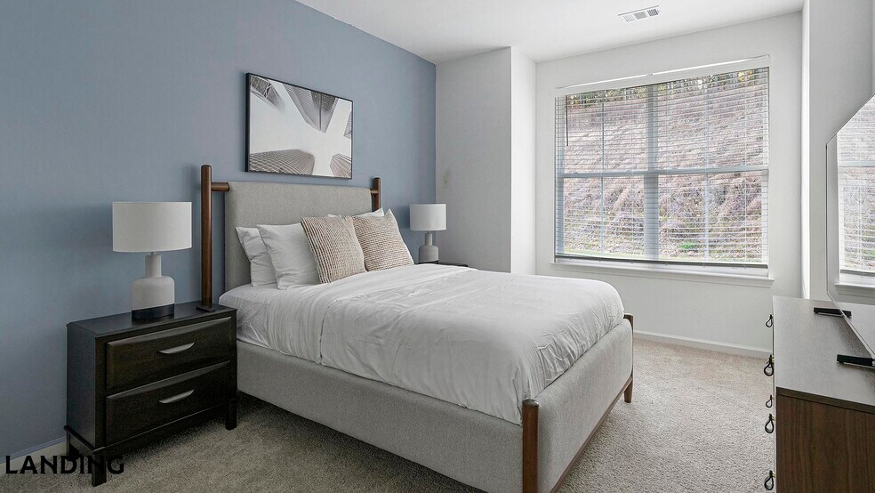 Building Photo - 2800 Milan Ct