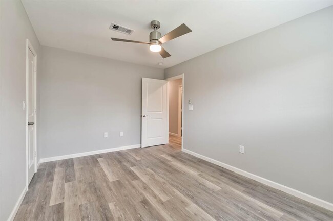 Building Photo - 3215 Rockyridge Dr