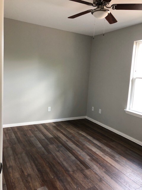 Building Photo - 2021 S Jennings Ave