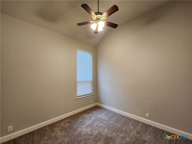 Building Photo - 1113 Carriage Loop