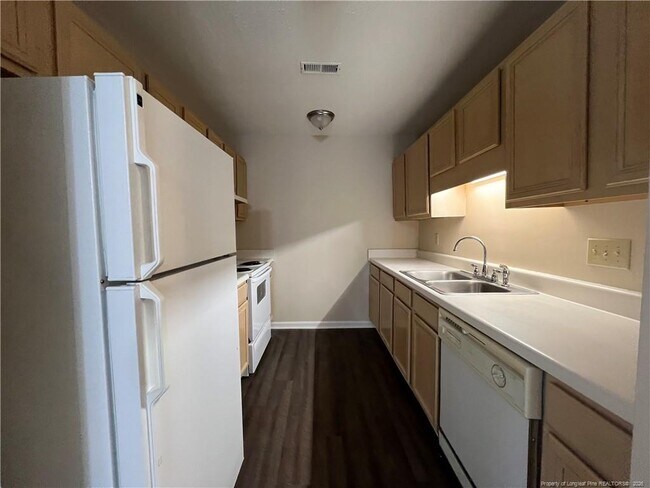 Building Photo - 2587 Gotts Ln