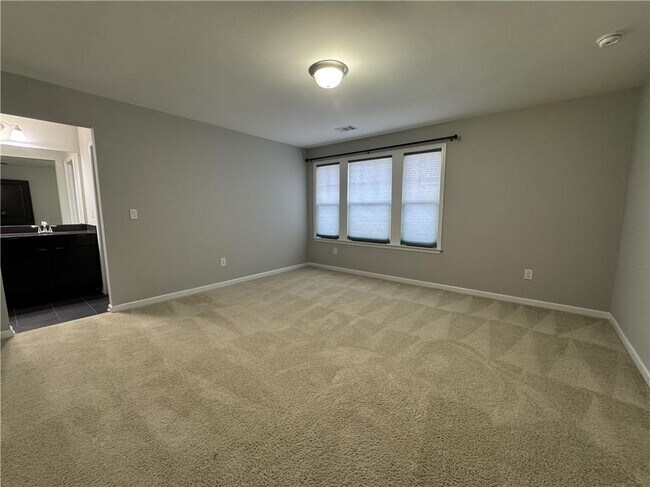 Building Photo - 920 Grove Valley Dr