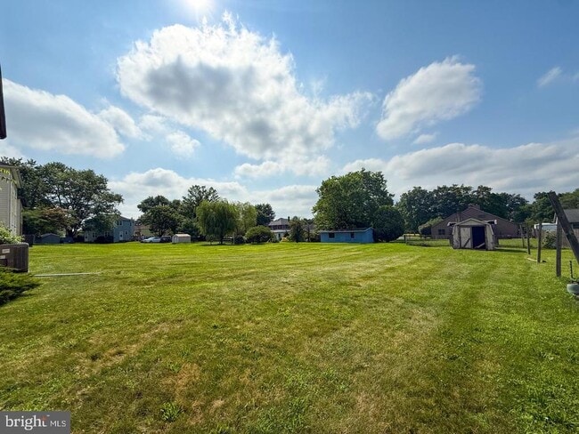 Building Photo - 265 Florence Dr